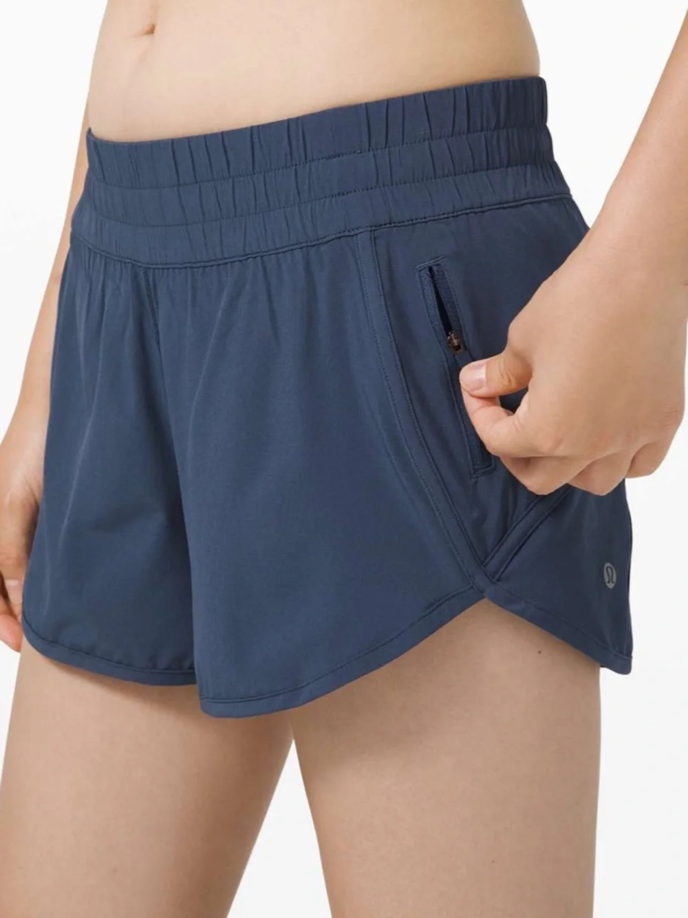 Lululemon Tracker Short 4” Size 6: Iron Blue
